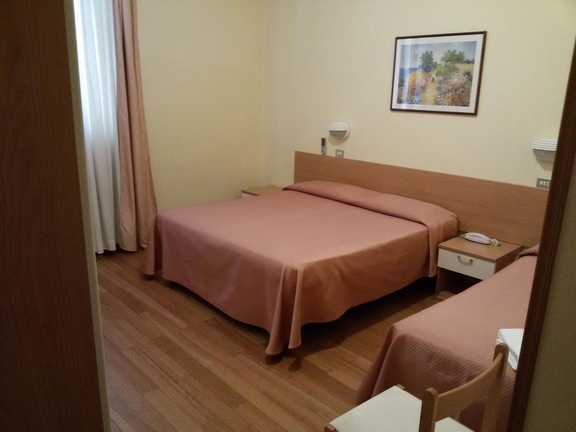 Hotel Villa Ricci&Benessere Chianciano Terme Esterno foto
