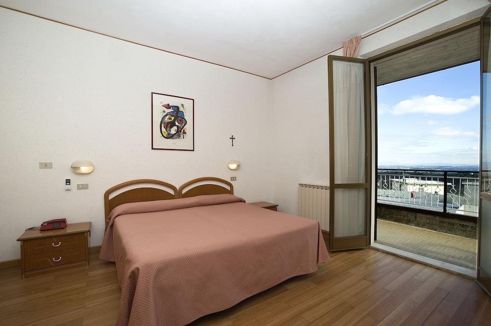 Hotel Villa Ricci&Benessere Chianciano Terme Esterno foto
