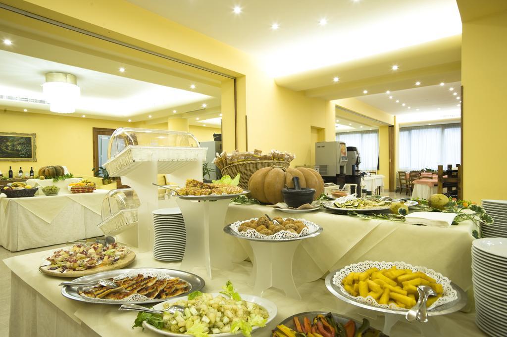 Hotel Villa Ricci&Benessere Chianciano Terme Esterno foto
