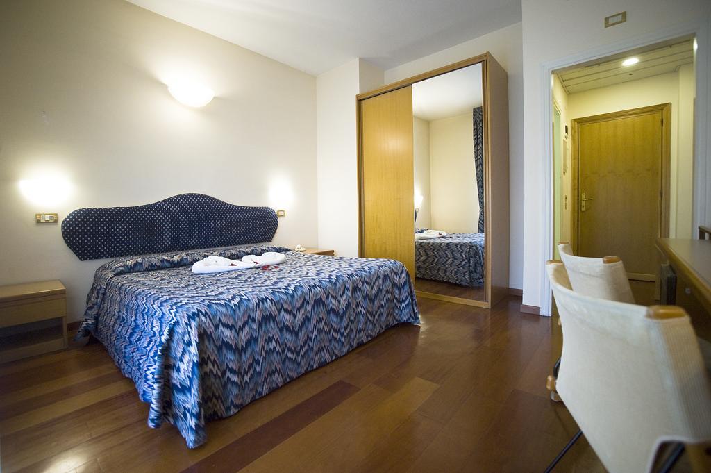 Hotel Villa Ricci&Benessere Chianciano Terme Esterno foto