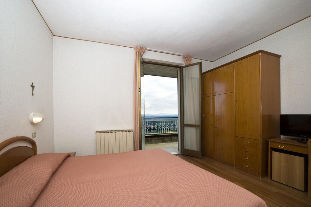 Hotel Villa Ricci&Benessere Chianciano Terme Esterno foto